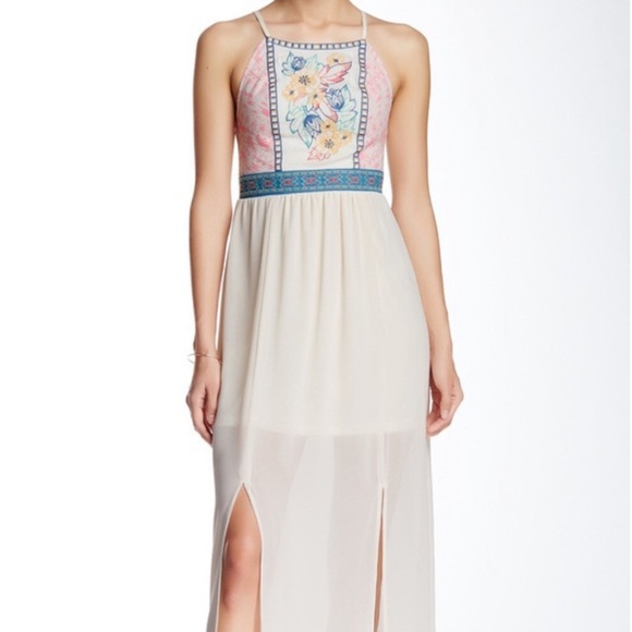 White Flying Tomato floral embroidered maxi dress - Picture 8 of 14